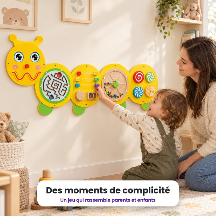 Busy board mural Chenille : enfant qui joue