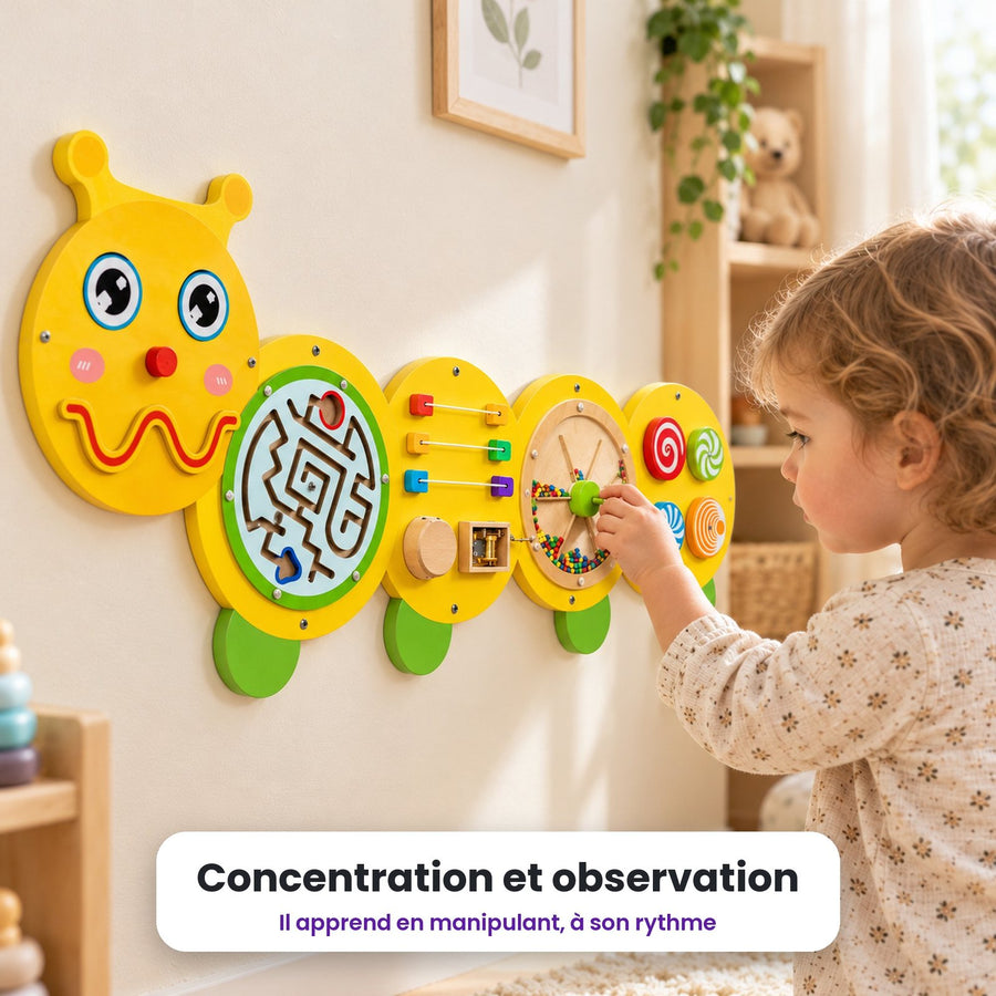 Busy board mural Chenille : enfant qui joue