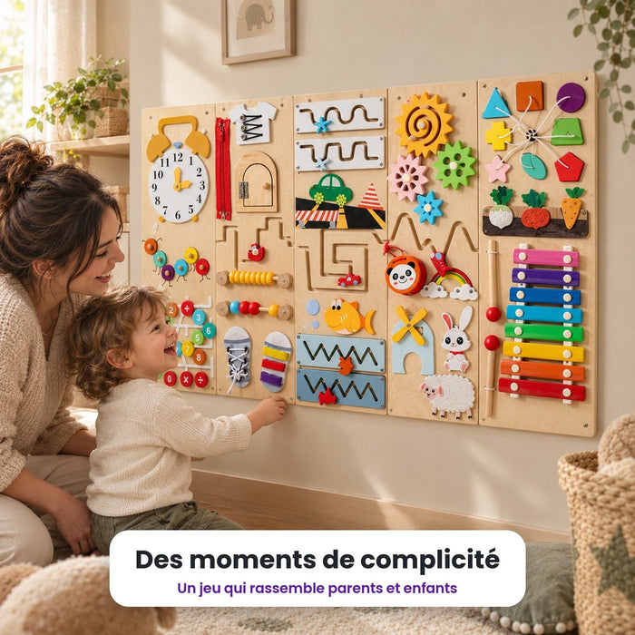 Busy board mural Grande planche Montessori : enfant qui joue