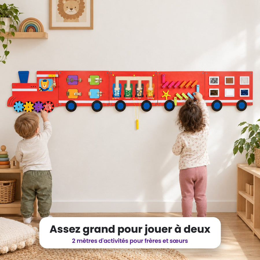 Busy board mural Locomotive rouge : enfant qui joue
