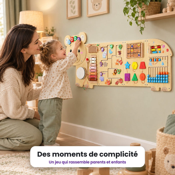 Busy board mural Ourson : enfant qui joue