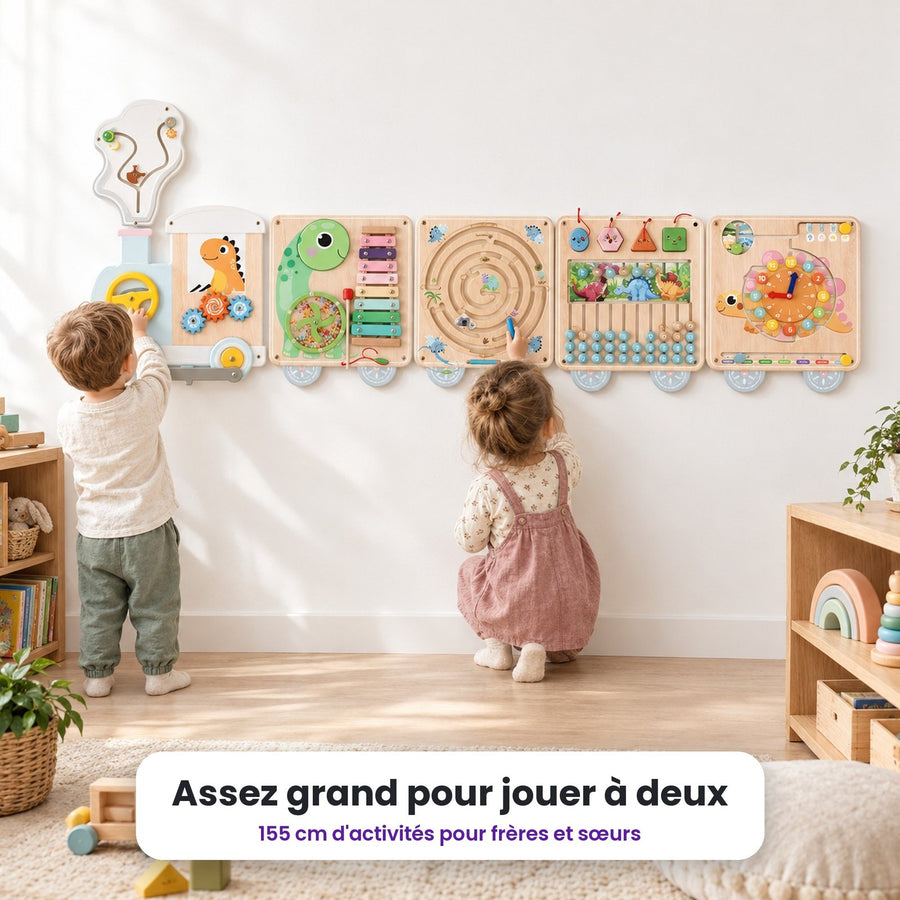 Busy board mural Train pastel : enfant qui joue