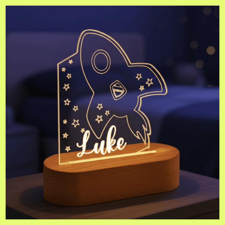 kiddiprint.com Veilleuse Fusée Kiddilight™ - Veilleuse Fusée Personnalisée Prénom – Lampe LED Enfant Thème Espace