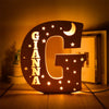 kiddiprint.com G / 19cm KiddiLight™ -  Veilleuse Personnalisée en Bois avec Prénom - Lettre Alphabet Ciel Étoilé