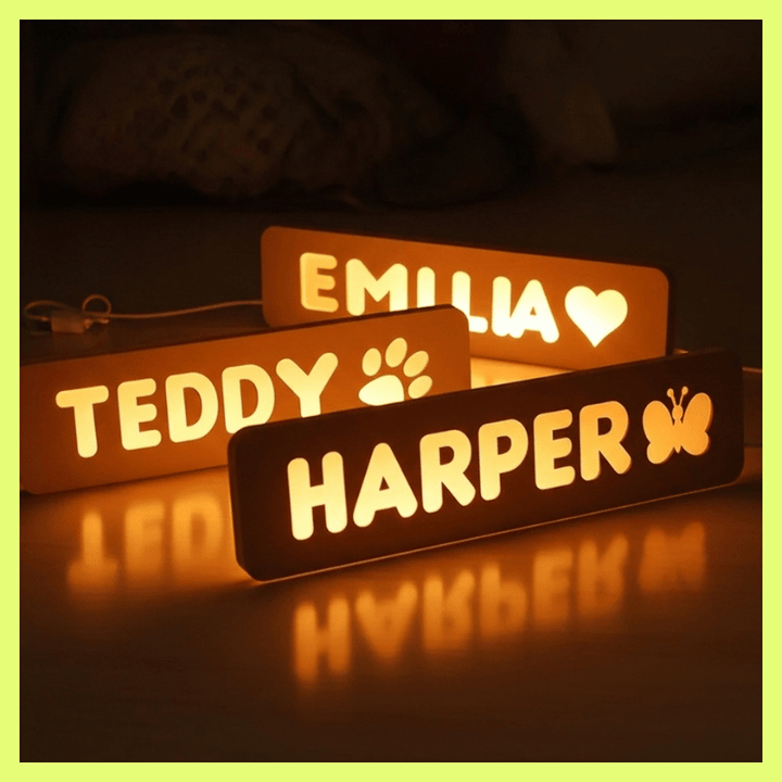 kiddiprint.com Veilleuse KiddiLight™ - Veilleuse Personnalisée Bois avec Nom et Motif Gravé – Décoration Chambre d'Enfant
